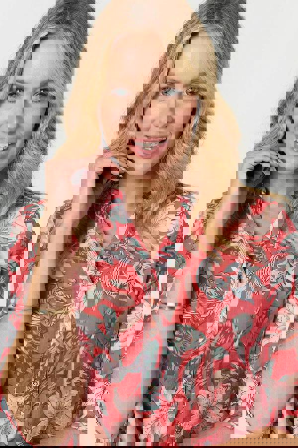 Red | Floral 3/4 Sleeve Relaxed V-Neck Blouse