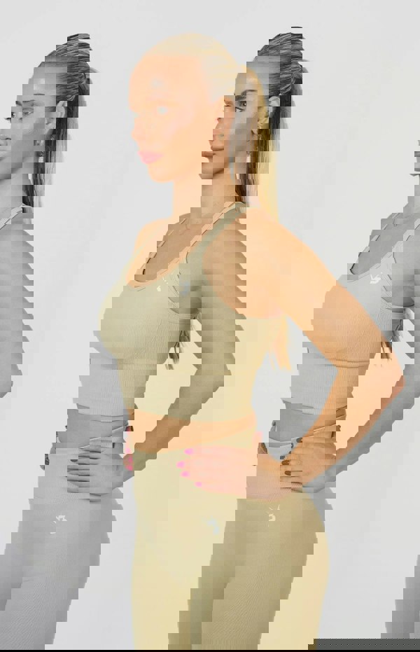 V3 Apparel Form Seamless Strappy Sports Bra - Light Camel