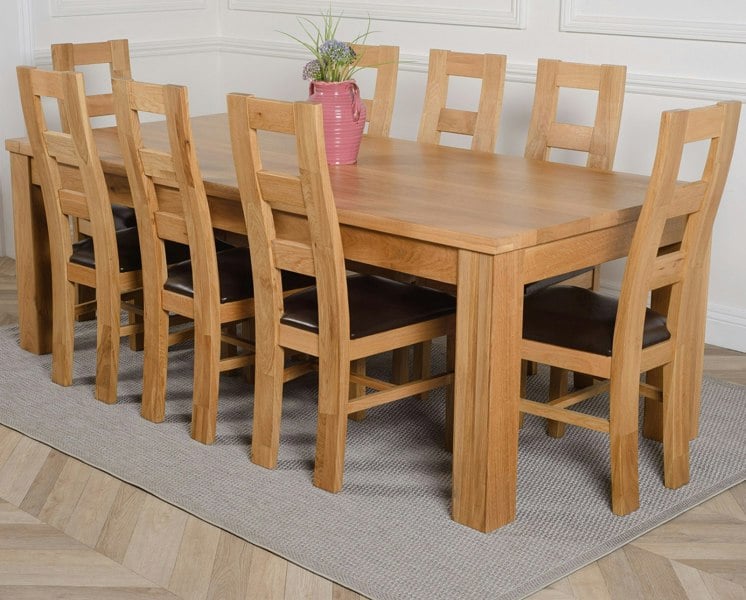That's Furniture Dakota Extra Large Oak Dining Table with Yale Oak Chairs