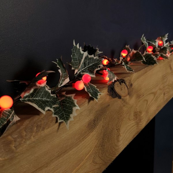 Samuel Alexander 1.8m Artificial Garland with Berries & Lights Battery Operated with 35 Warm White LEDs