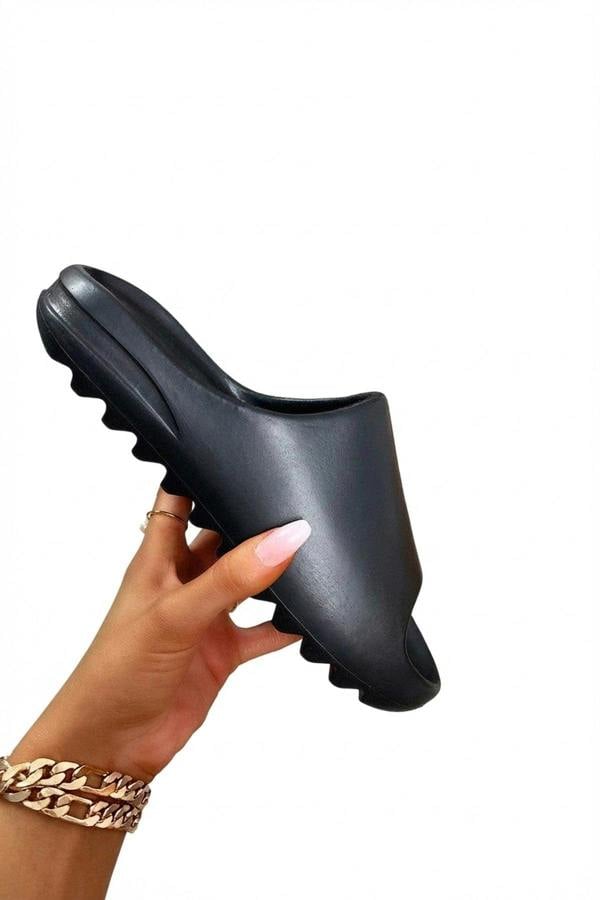 Lou Slip On Sandals - Black_wb