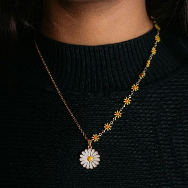 The Colourful Aura Half Turquoise Floral Indie Boho Daisy Charms Choker Summer Necklace