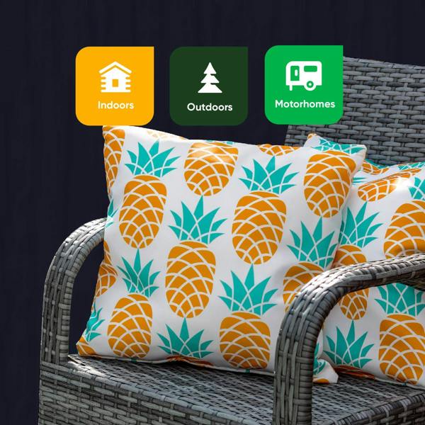 Gardenwize Pair of Outdoor Scatter Cushions – Pineapple Design