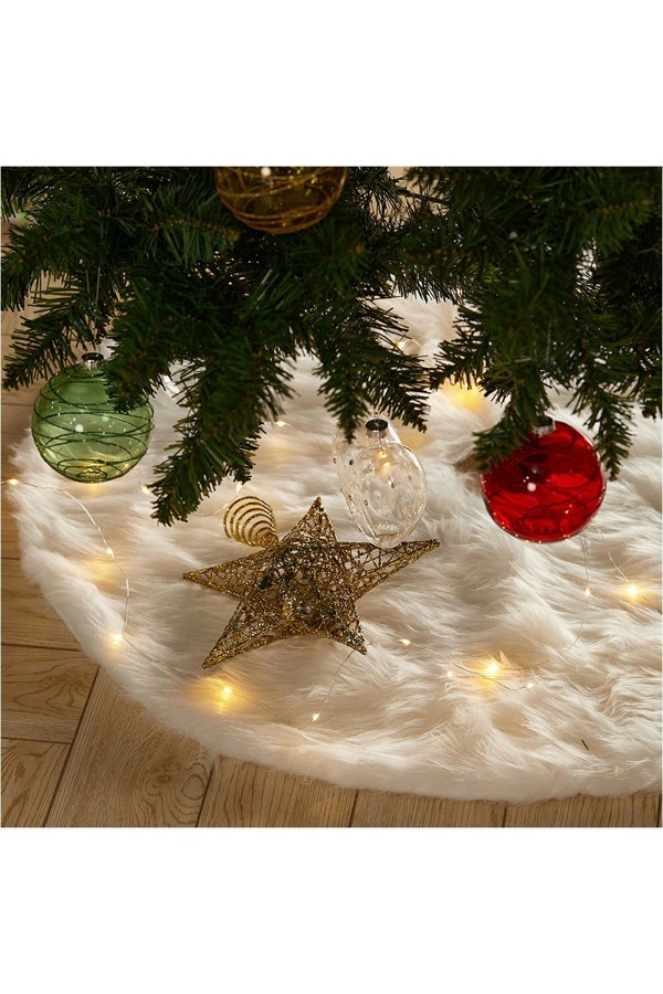 Living and Home D122cm Snow White Plush Christmas Tree Skirt for Holiday Decoration