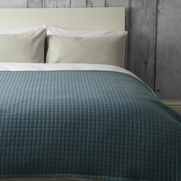 Belledorm Crompton Quilted Throw - Cobalt - 