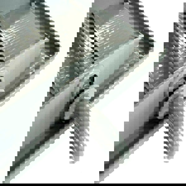 Image of how pin goes in to the jack pad