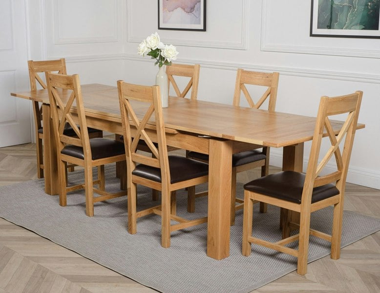 That's Furniture Richmond Large Oak Extending Dining Table with Berkeley Oak Chairs