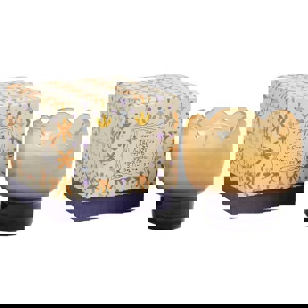 Notes of Tomato Vine, Crimson Beets & Olive Wood