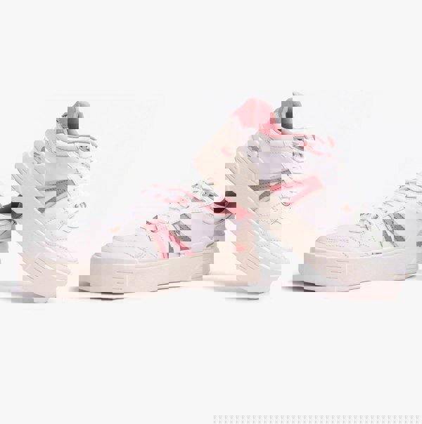 Lacoste L002 EVO 124 1 Womens Trainers White/Light Pink