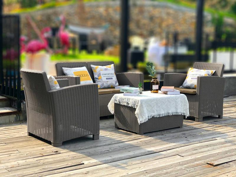Homeology SANTANA 4 Piece PE Rattan 4-Seater with Cushions Garden Furniture and Coffee Table Set in Greige