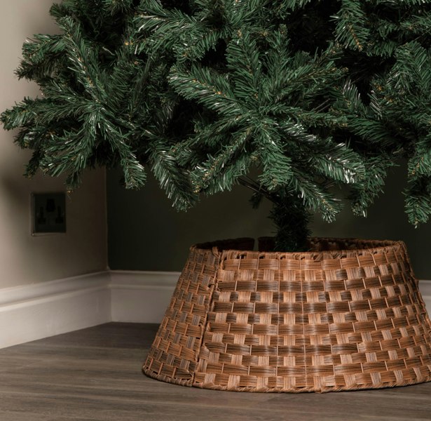 Samuel Alexander 40/58cm Samuel Alexander Medium KD Plastic Wicker Rattan Woven Christmas Tree Skirt in Brown