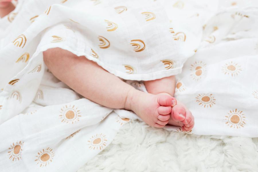Lulujo - Cotton Swaddle - Rainbow & Suns 2 Pack