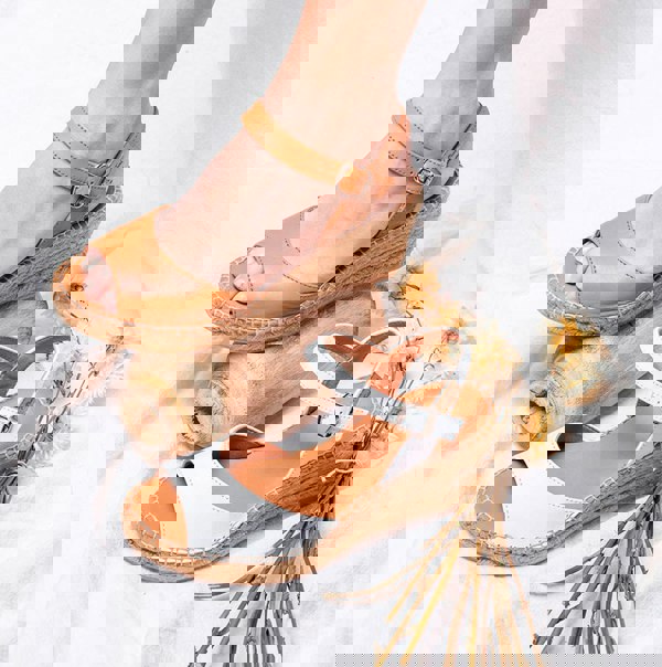 Toni Pons SIA-P Womens Espadrille Sandals White