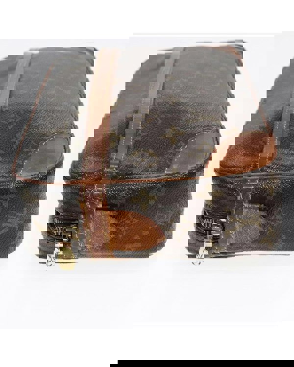 193983987.jpg