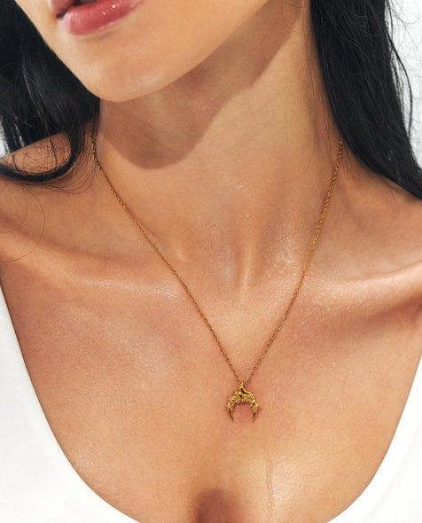 Elk & Bloom Roped Moment Twisted Horn 14K Gold Pendant Necklace