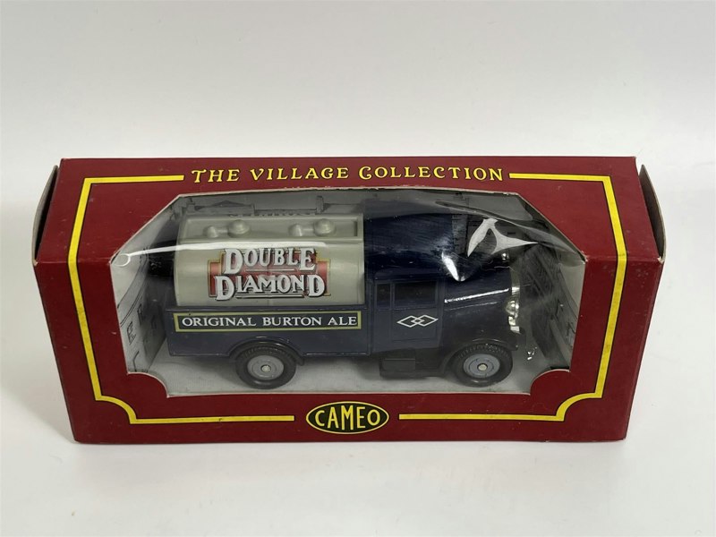 MCSlots The Village Collection Double Diamond Ale Cameo From Corgi VCC07D S6