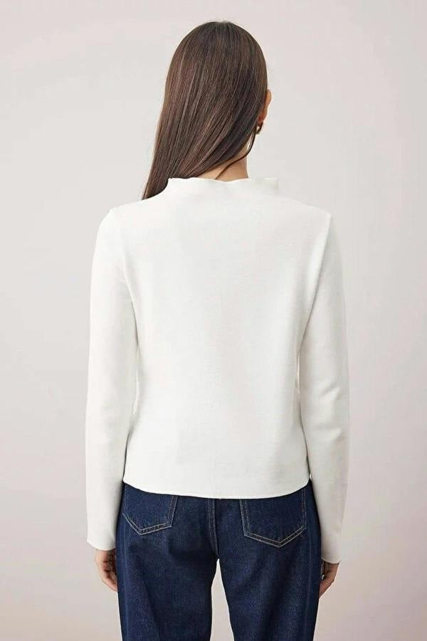 WOVCOR Accessory Detailed Wrap Long-Sleeved Knitted Blouse