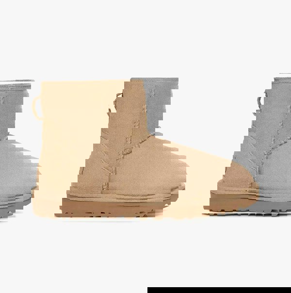 UGG CLASSIC MINI II Womens Boots Sand