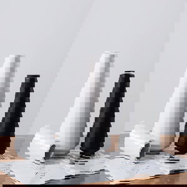 Ceramic Vase, Black/ White-Weilai Concept-Weilai Concept