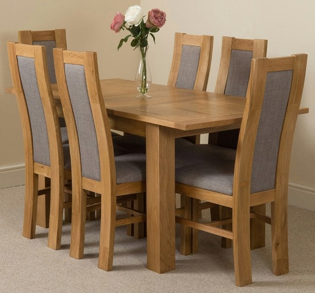 That's Furniture Hampton Small Oak Extending Dining Table with Stanford Oak Chairs