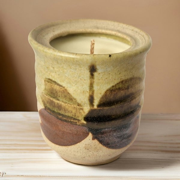Repurposed Ceramic Pot Candle
