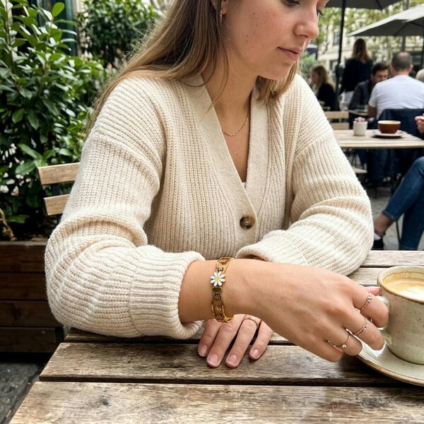 The Colourful Aura 18ct Gold Plated White Daisy Flower Cut Out Open Cuff Floral Bracelet