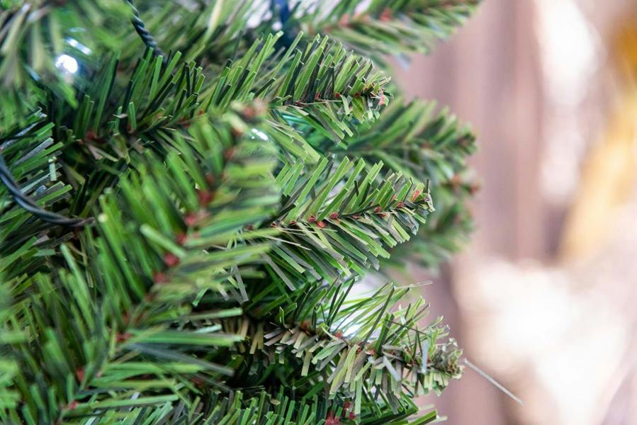 4ft to 7ft Pre-Lit Imperial Pine Artificial Christmas Trees with White LEDs image 9