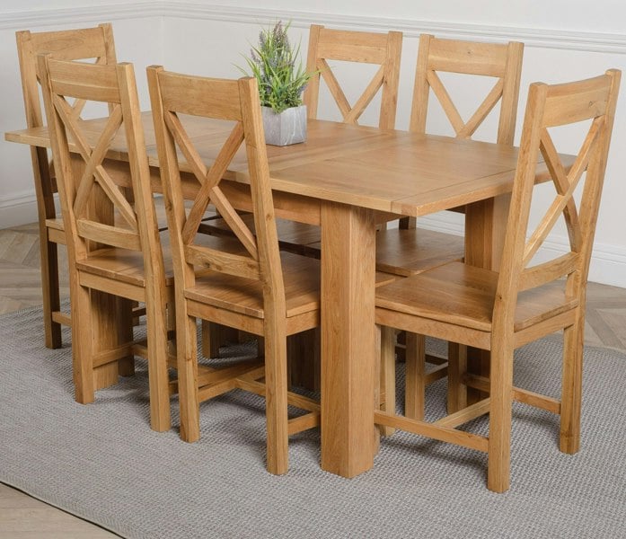That's Furniture Hampton Small Oak Extending Dining Table with Berkeley Oak Chairs