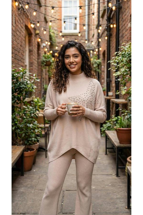Jaira Oversized Knitted Jumper With Studded Star Detail - Beige