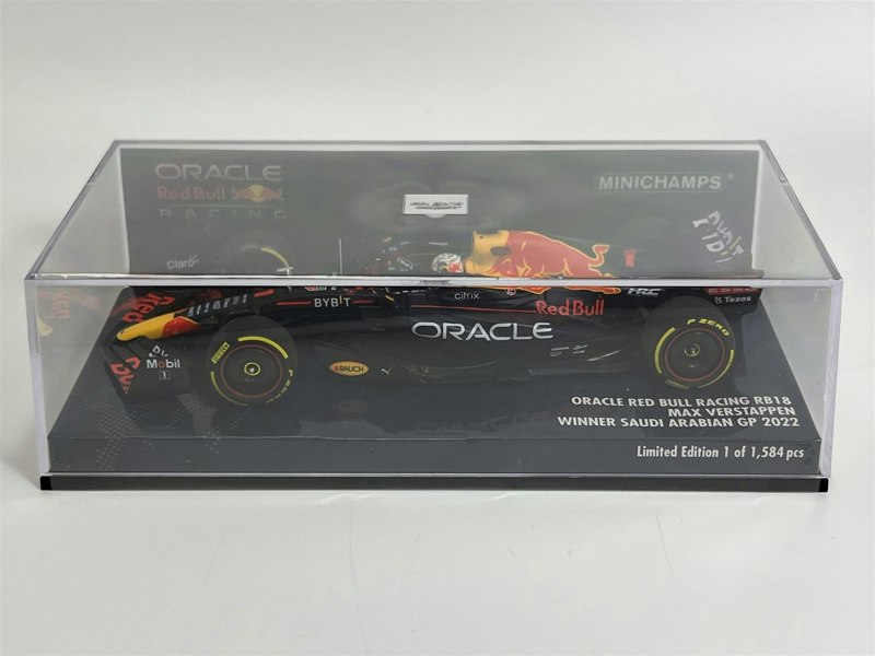 Minichamps Max Verstappen Red Bull Racing RB18 Winner Saudi Arabian GP 2022 1:43 417220101