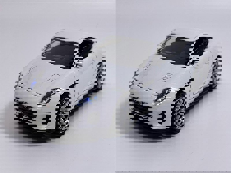 Tayumo Jaguar F Type White LHD 1:32 Scale Light & Sound Tayumo 32110022