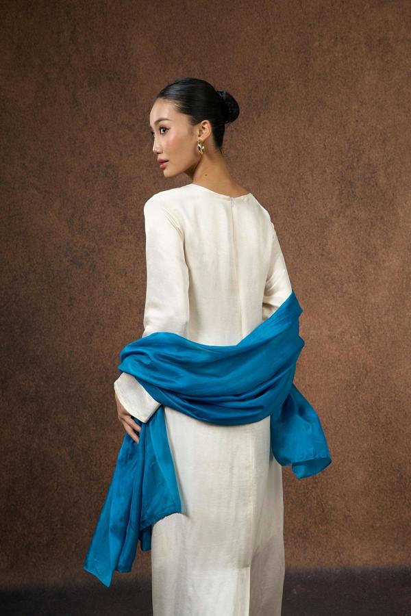 Teal Blue Silk Scarf – Hand-Dyed Mulberry Silk, Wedding Guest & Evening Wrap