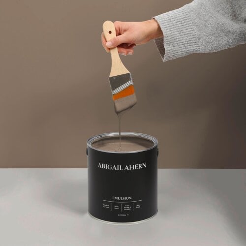 Abigail Ahern Emulsion 2.5L - Weathered Linen