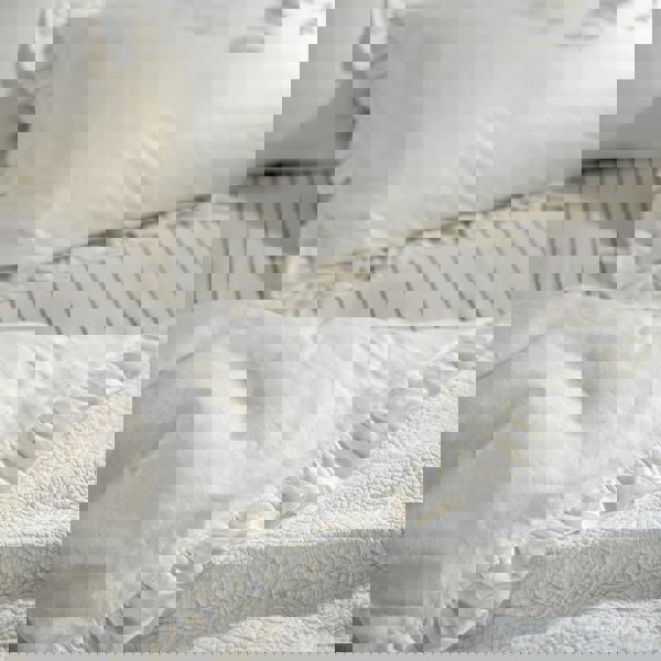 Soak&Sleep White Ruffled Linen Cotton Blend Pillowcases