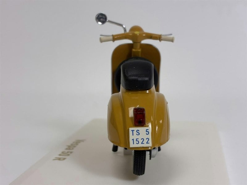 Norev Vespa 50 R Positano Yellow 1:18 Scale Norev 182080