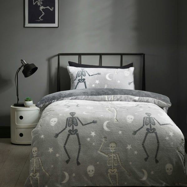 Catherine Lansfield Halloween Skeleton Fleece Glow in the Dark Duvet Cover Set Grey