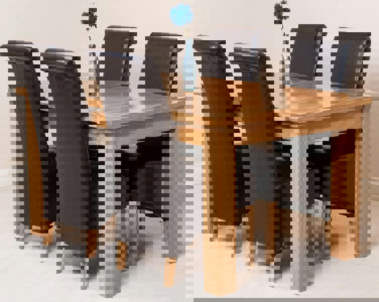That's Furniture Seattle Oak Extending Dining Table with Montana Leather Chairs
