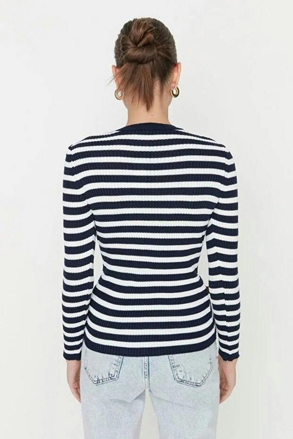 WOVCOR Basic Striped Knit Sweater