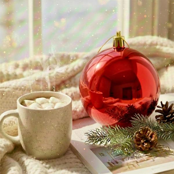 Shatchi 2cm Red Glossy Christmas Bauble for Festive Home Styling and Seasonal Displays