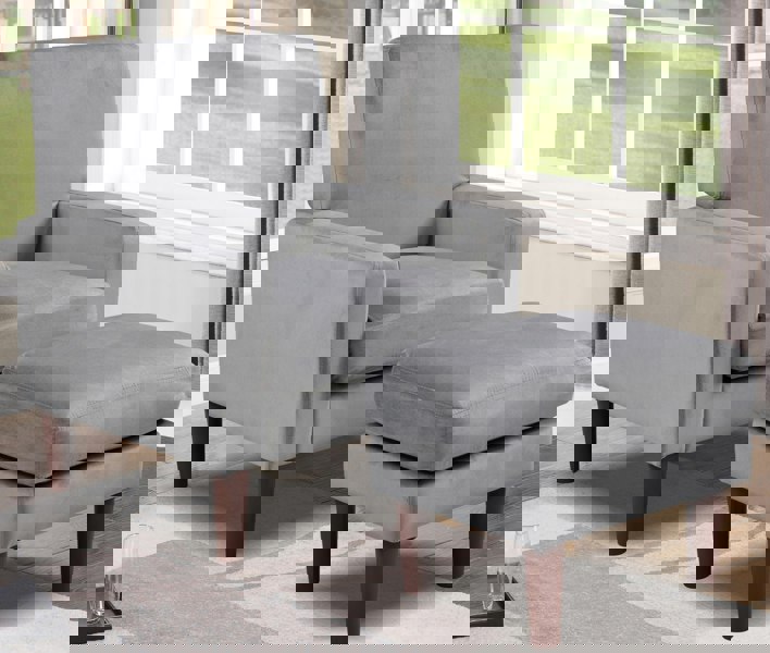 Comfy Living Bella Plush Velvet Chair with Footstool - A Luxurious and Comfortable Addition to Your Living Space