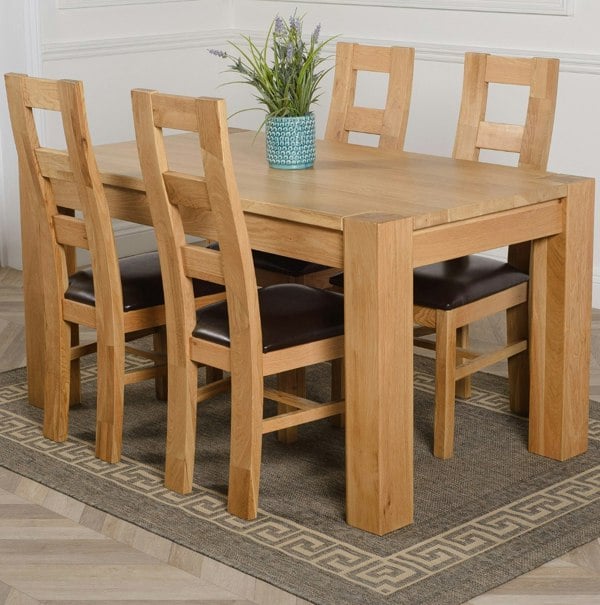 That's Furniture Kuba Medium Oak Dining Table with Yale Oak Chairs