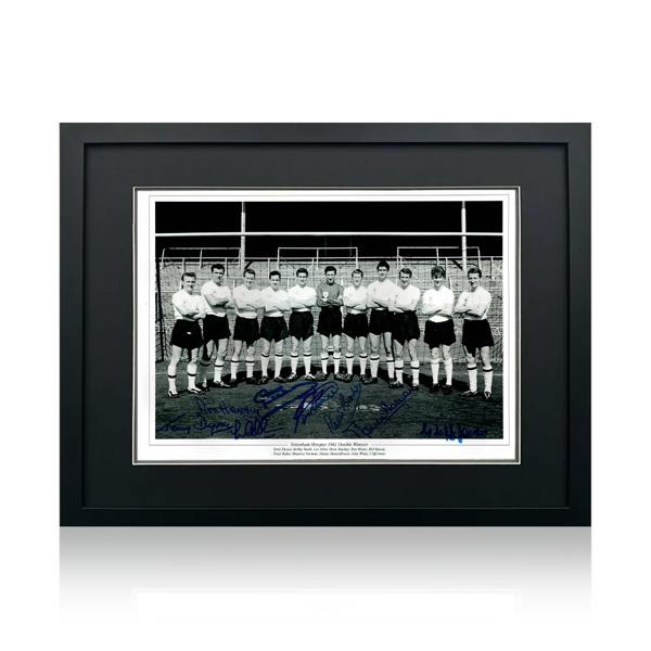 Tottenham Hotspur 1961 Squad Signed By 8 Image 4 Deluxe Mount Frame