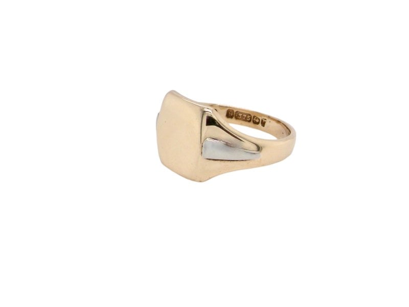 A mid size Signet Ring