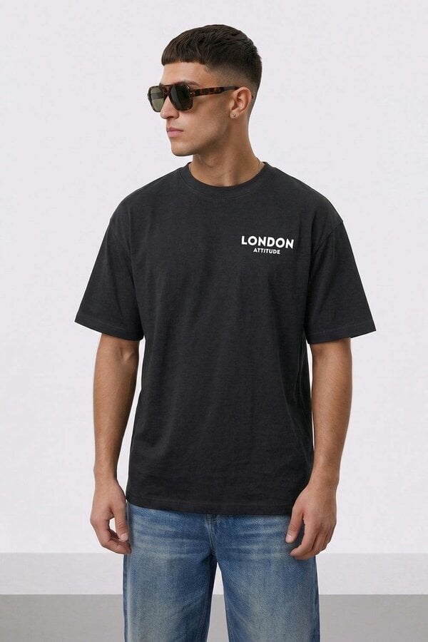 London Attitude Athletics Premium Graphic T-Shirt in White Print
