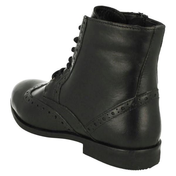 Leather Collection Ladies Leather Collection Brogue Lace Up Detailed Boots F4456