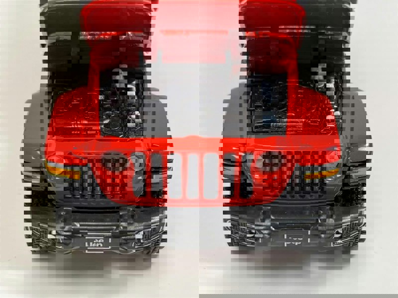 Tayumo Jeep Wrangler Sahara LHD Red 1:32 Scale Light & Sound Tayumo 32120001