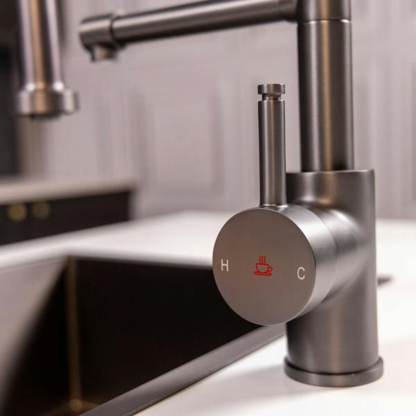 Flode böjig | Multiuse Style 3 in 1 Instant Boiling Tap with Flexi Spray | Gun Metal Finish