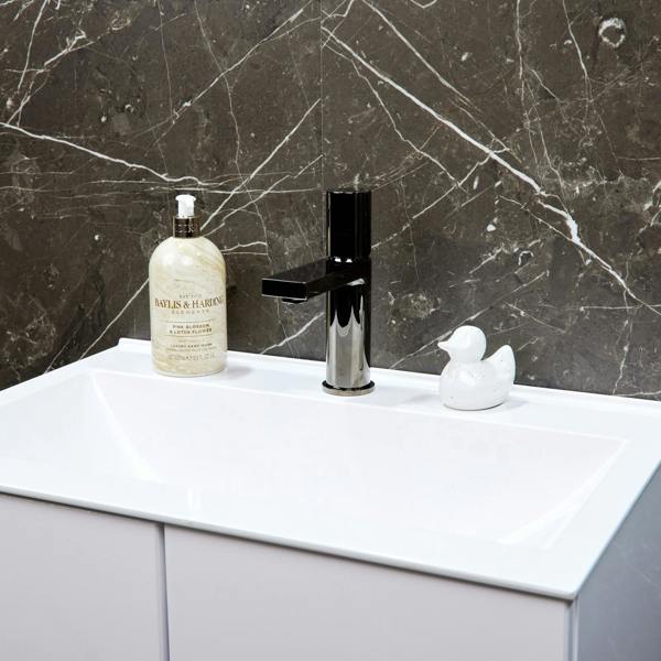 Flode Limingen | Mono Basin Mixer Tap | Polished Gun Metal