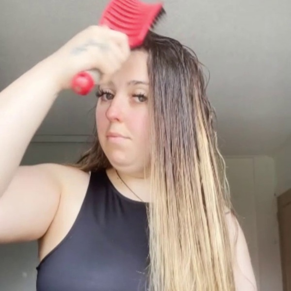 Beautaholics Untangle Magic Detangling Hairbrush