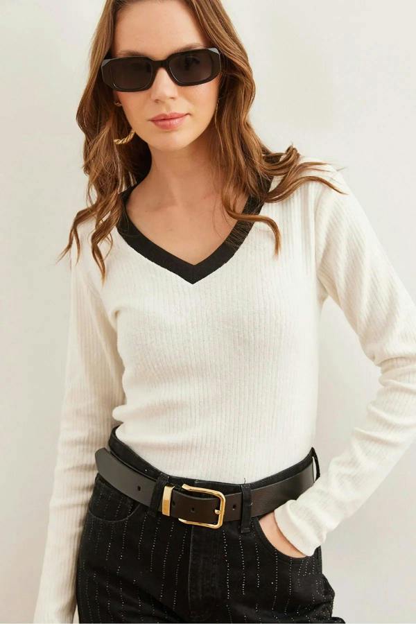 Hoxton Gal Neck-Detail Brushed Stretch Blouse